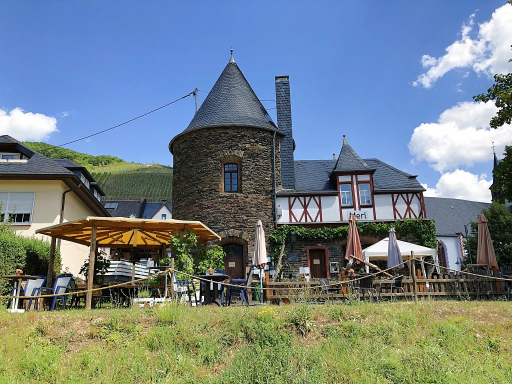 Restaurant Café Alter Bahnhof Merl - Urlaub der Mosel in Ferienhaus Merl, Theisengasse 12, 56856 Zell (Mosel)